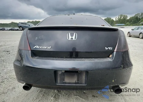 2008 Honda Accord z USA, uszkodzony, nr VIN 1HGCS22828A007853